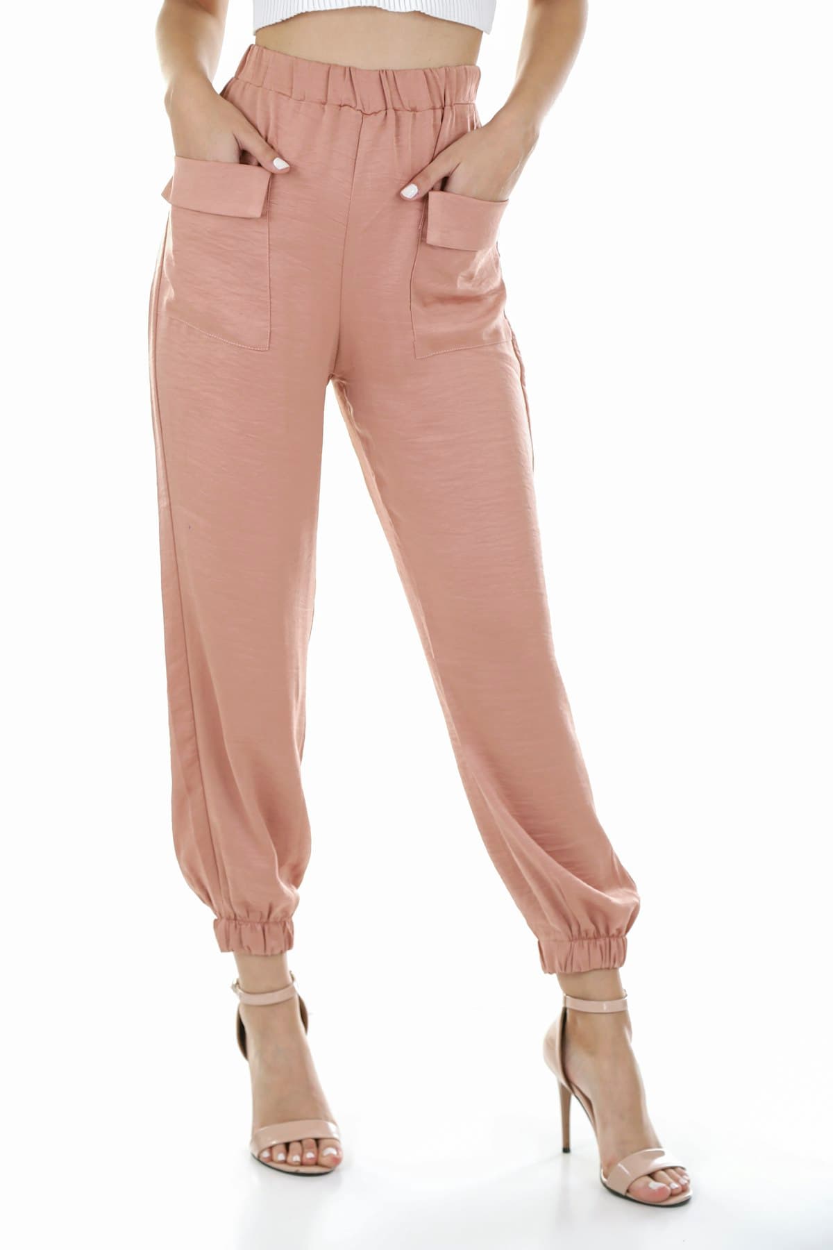 The modal sleep set, in blush